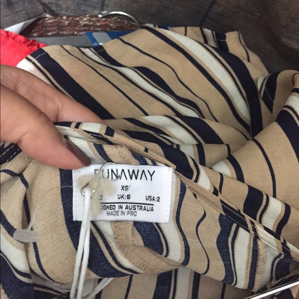 Runaway romper size 2 NWT - Picture 8 of 8